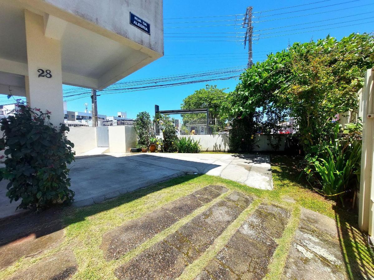 Residencial Praia Bella ฟลอเรียนอโปลิส ภายนอก รูปภาพ